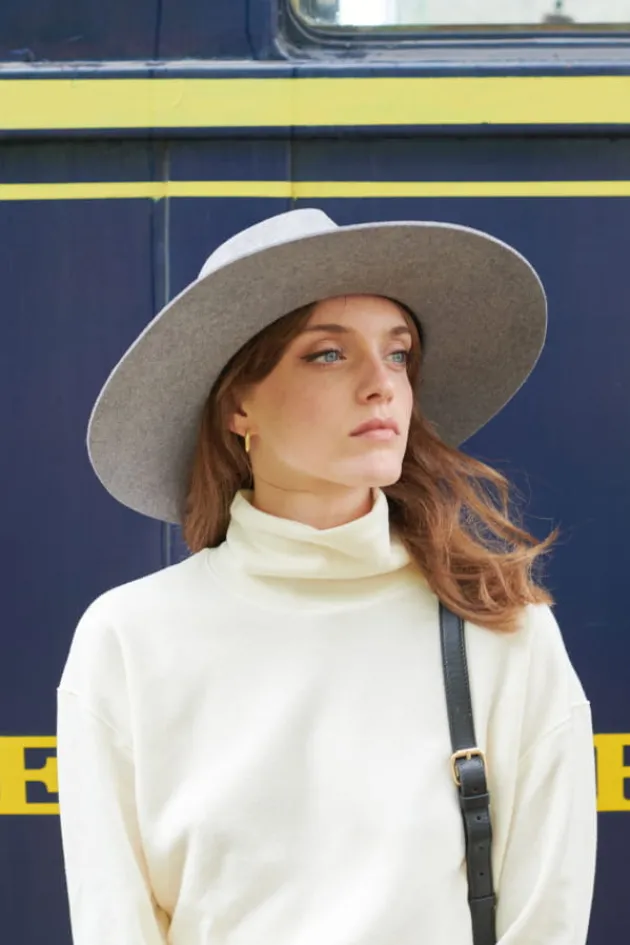 victor_galon_brode_fleurs_1-1.webp Store Victor Galon Brode Fleurs Chapeaux En Feutre